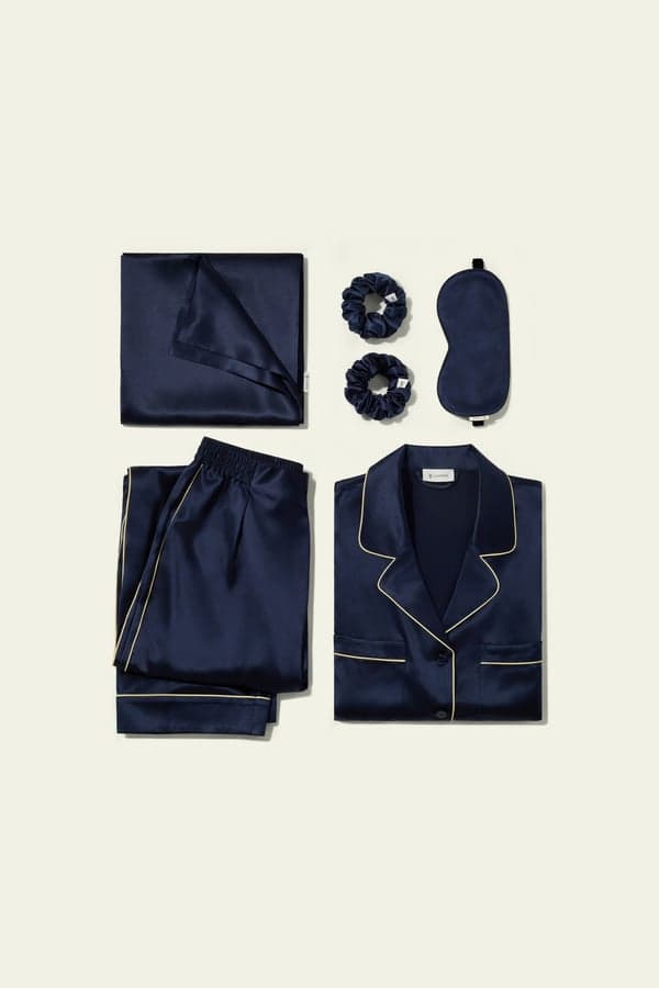 LILYSILK Ensemble Cadeau Bliss Bleu Marine XL - Pyjama Soie Charmeuse, Taie d'Oreiller, Masque & Chouchous - Cadeau Maman