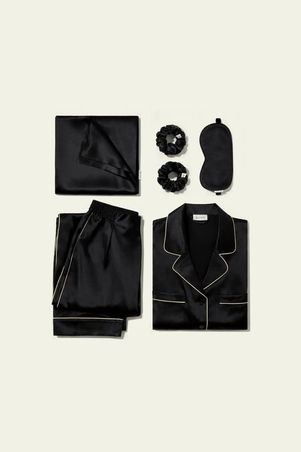 LILYSILK Ensemble Cadeau Bliss Noir M - Pyjama Soie Charmeuse, Taie d'Oreiller, Masque & Chouchous - Doux & Luxueux