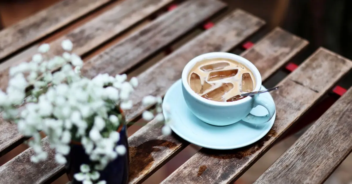 5 Relaxations Rapides à Pratiquer Pendant votre Pause Café