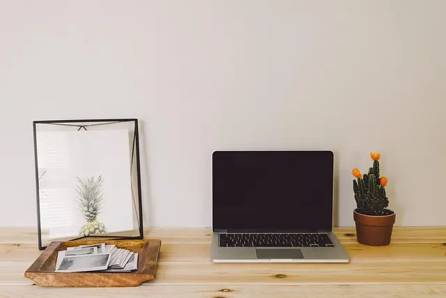 7 Astuces pour des Relaxations Rapides au Bureau